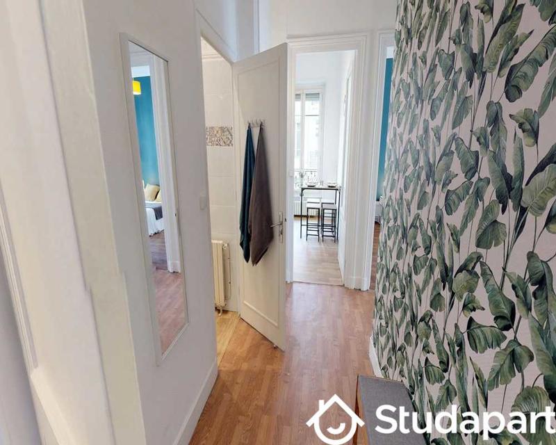 Chambre - 80 m² - 1 pièce