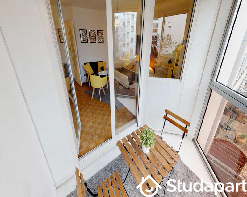 Chambre - 70 m² - 1 pièce