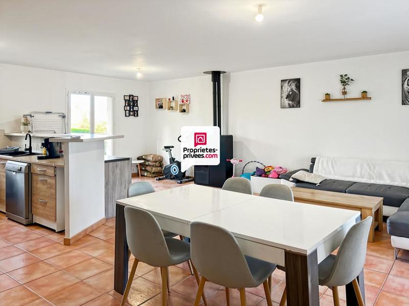 Maison - 98 m² - 5 pièces