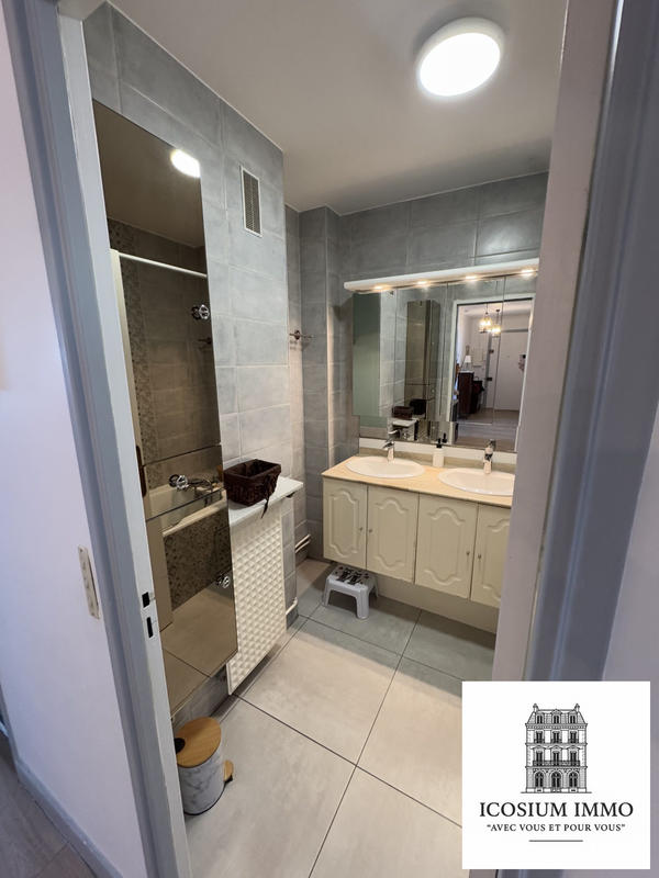 Appartement - 92 m² - 4 pièces