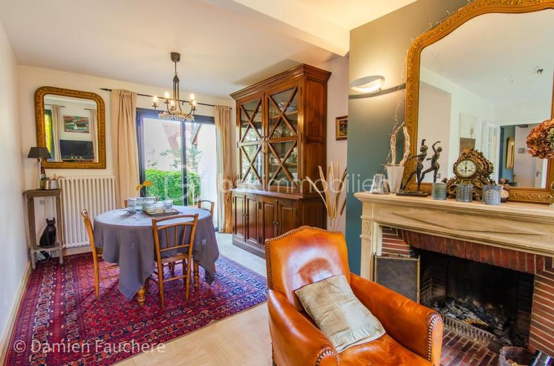 Maison traditionnelle - 150 m² - 8 pièces