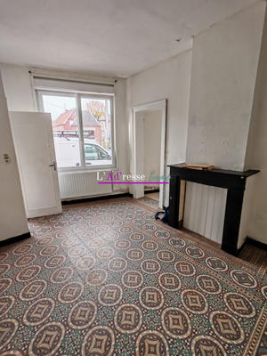 Maison traditionnelle - 200 m² - 11 pièces