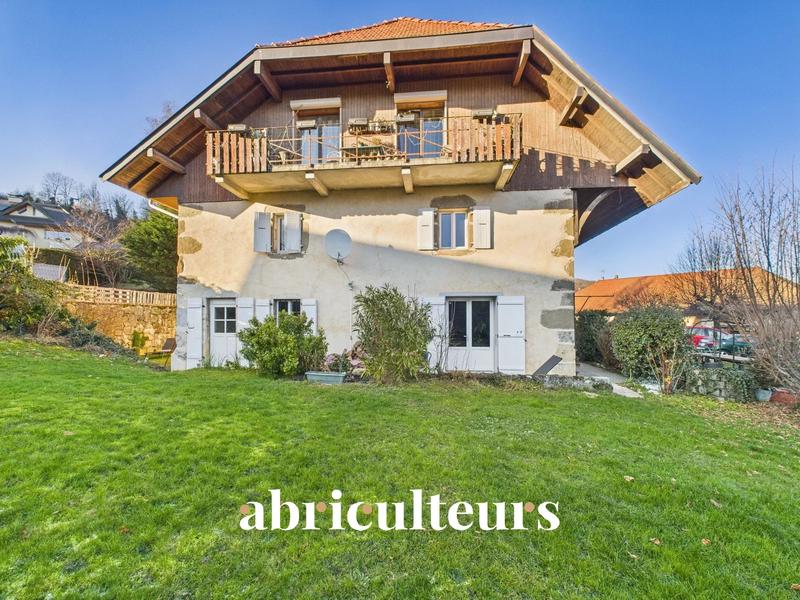 Maison - 433 m² - 16 pièces