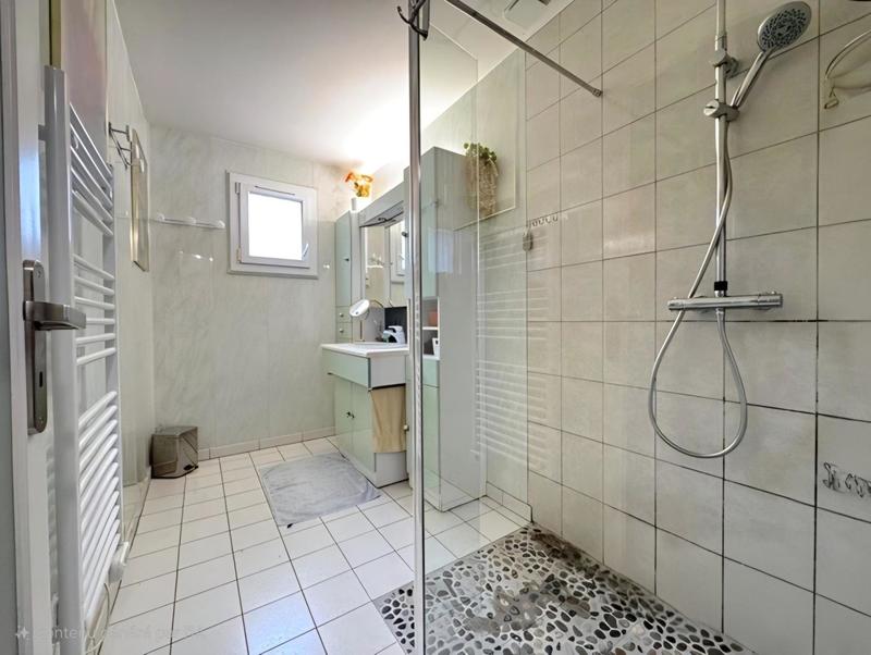 Maison - 94 m² - 5 pièces