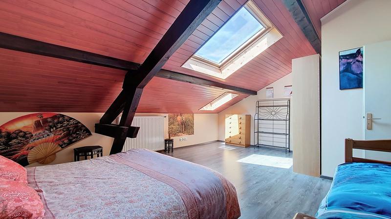 Maison - 313 m² - 9 pièces