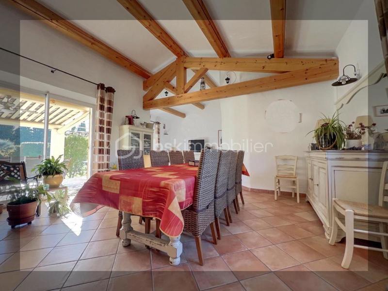 Propriété - 181 m² - 7 pièces