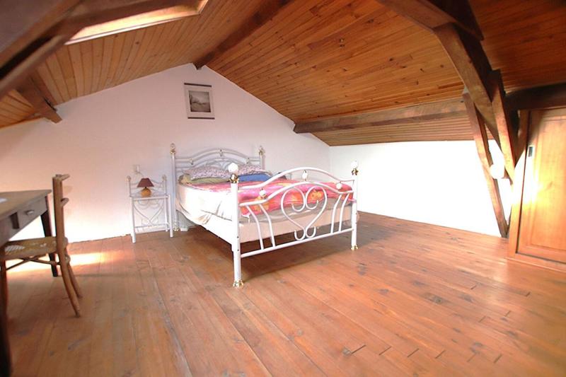 Maison - 291 m² - 10 pièces