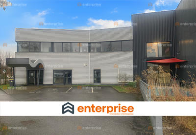 Local d'activité / Entrepôt - 897 m²