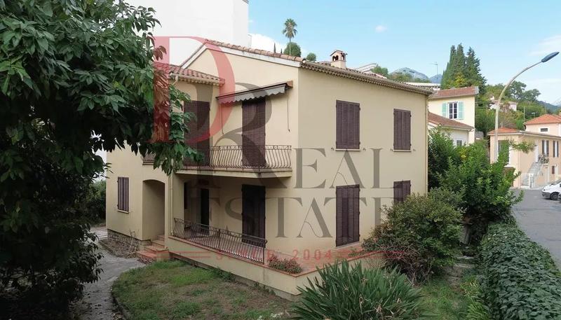 Maison - 153 m² - 6 pièces