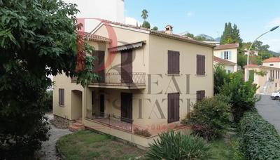 Maison - 153 m² - 6 pièces