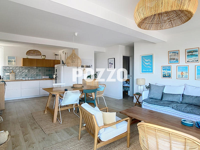 Maison - 170 m² - 8 pièces