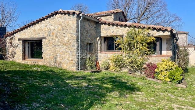 Maison en pierre - 142 m² - 6 pièces