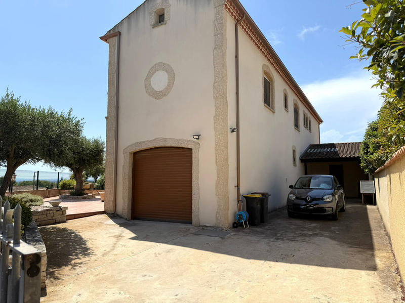 Maison - 230 m² - 8 pièces