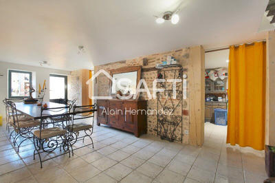 Maison - 250 m² - 5 pièces