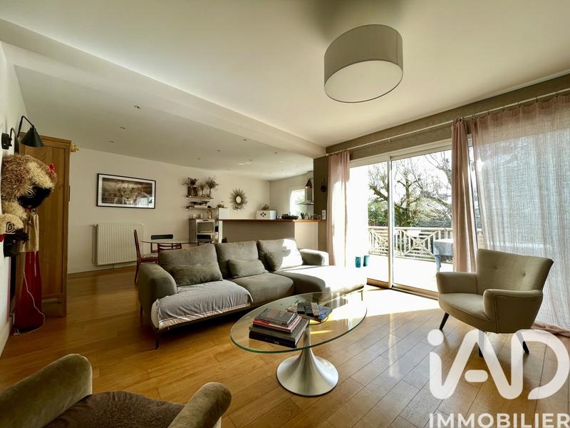 Maison - 180 m² - 7 pièces