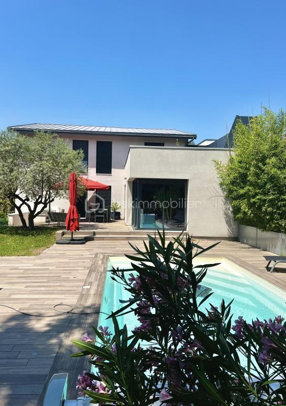 Maison d'architecte - 175 m² - 5 pièces