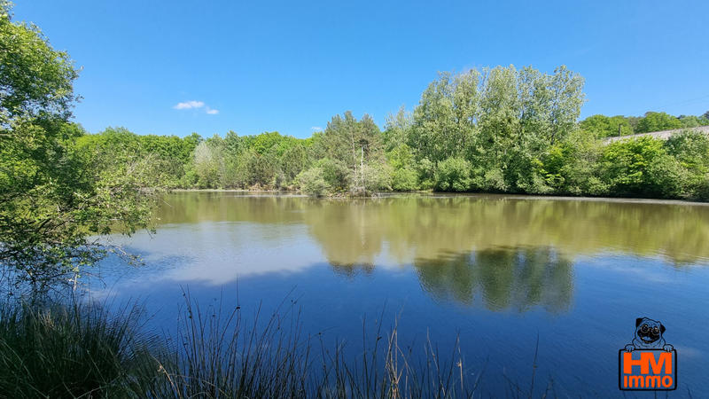 Demeure - 121 m² - 8 pièces