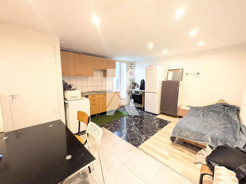 Maison - 145 m² - 9 pièces