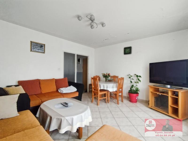 Appartement - 98 m² - 5 pièces