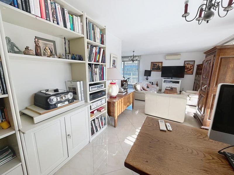 Appartement - 98 m² - 3 pièces