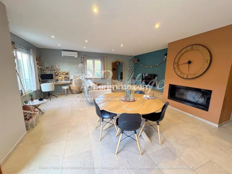 Maison - 140 m² - 5 pièces