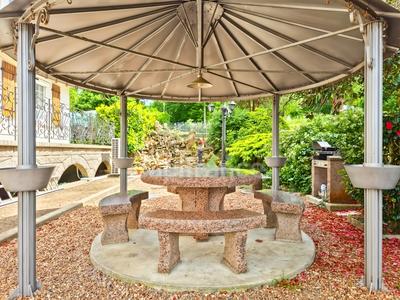 Maison - 178 m² - 8 pièces