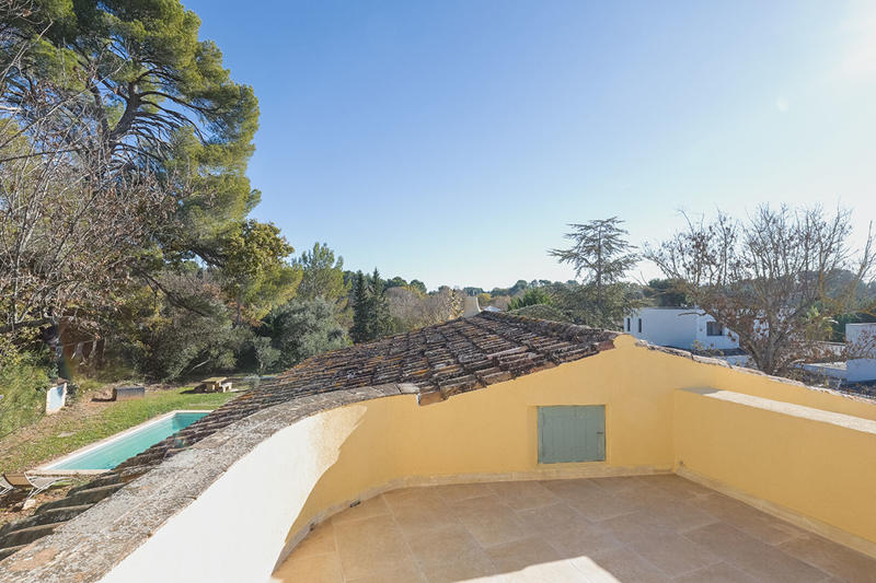 Maison - 205 m² - 9 pièces