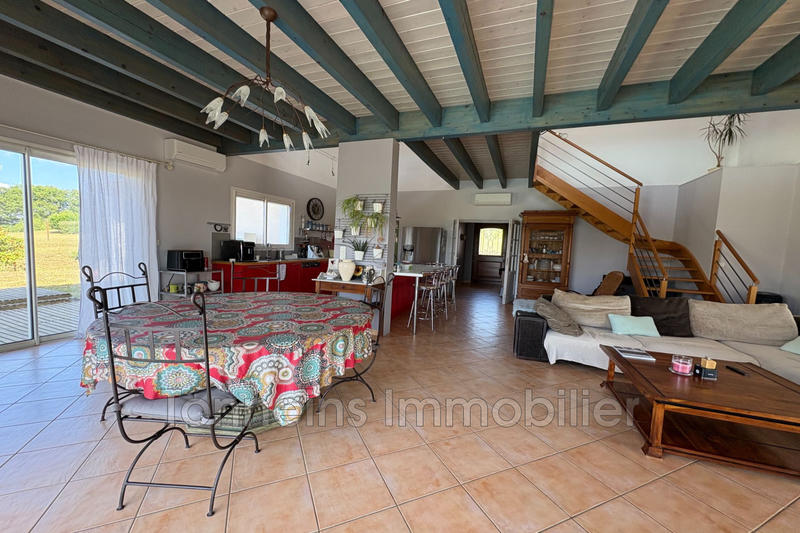 Maison - 196 m² - 5 pièces