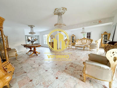 Maison - 203 m² - 5 pièces