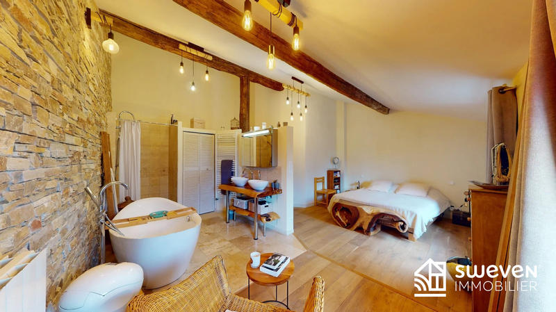 Maison - 512 m² - 12 pièces