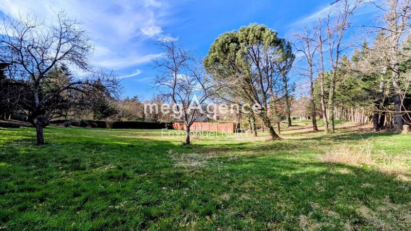 Terrain constructible - 2 032 m²