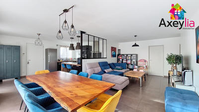 Maison - 101 m² - 5 pièces