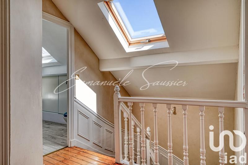 Maison - 223 m² - 10 pièces