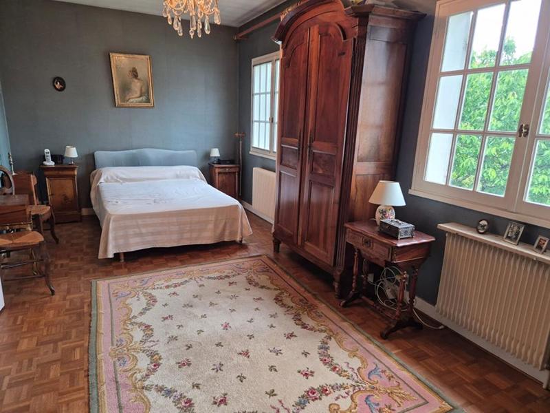 Maison - 188 m² - 8 pièces