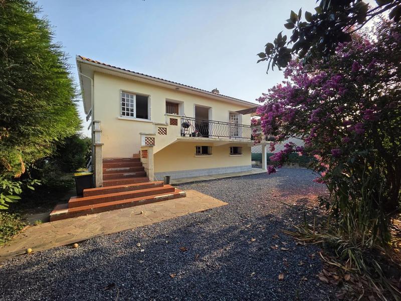 Maison - 98 m² - 6 pièces