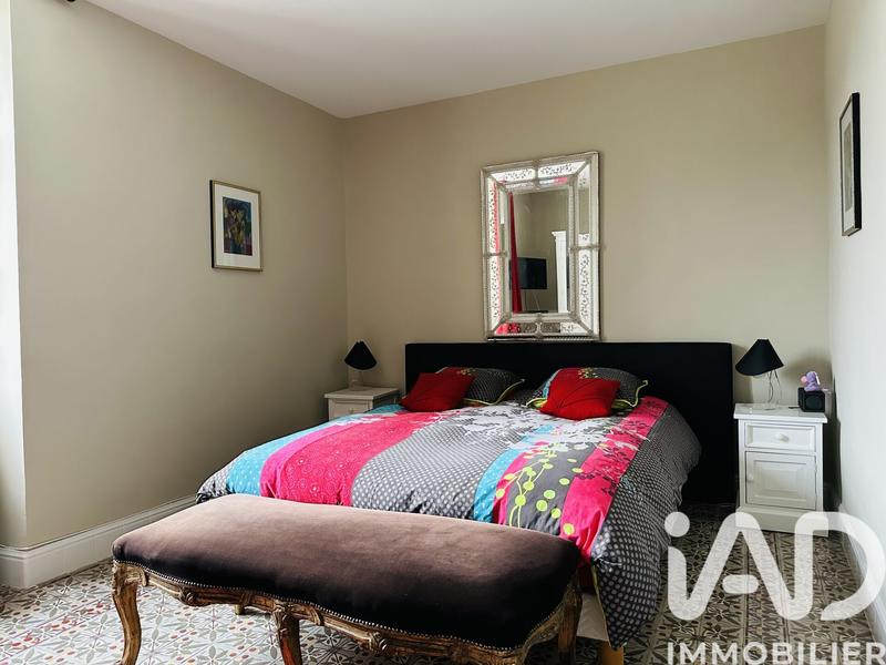 Maison - 332 m² - 8 pièces