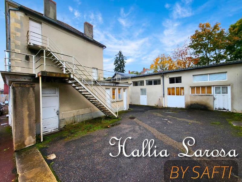 Maison - 275 m² - 8 pièces