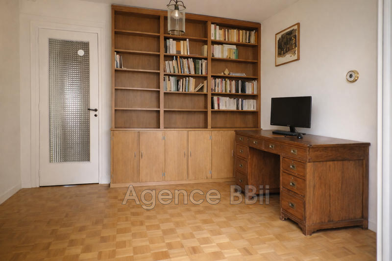 Appartement - 110 m² - 6 pièces