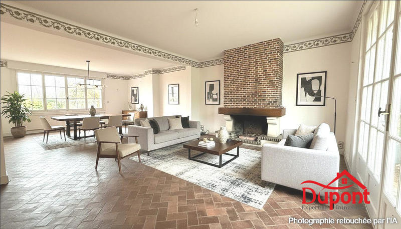 Maison - 236 m² - 10 pièces