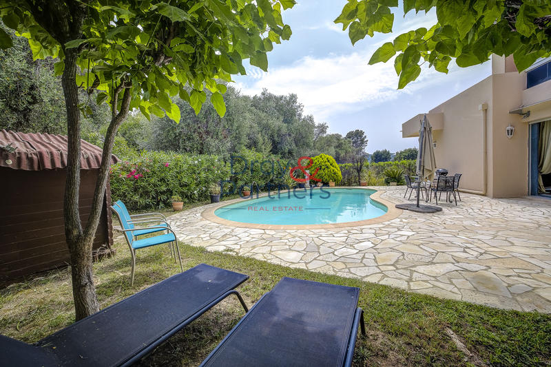 Villa - 160 m² - 6 pièces