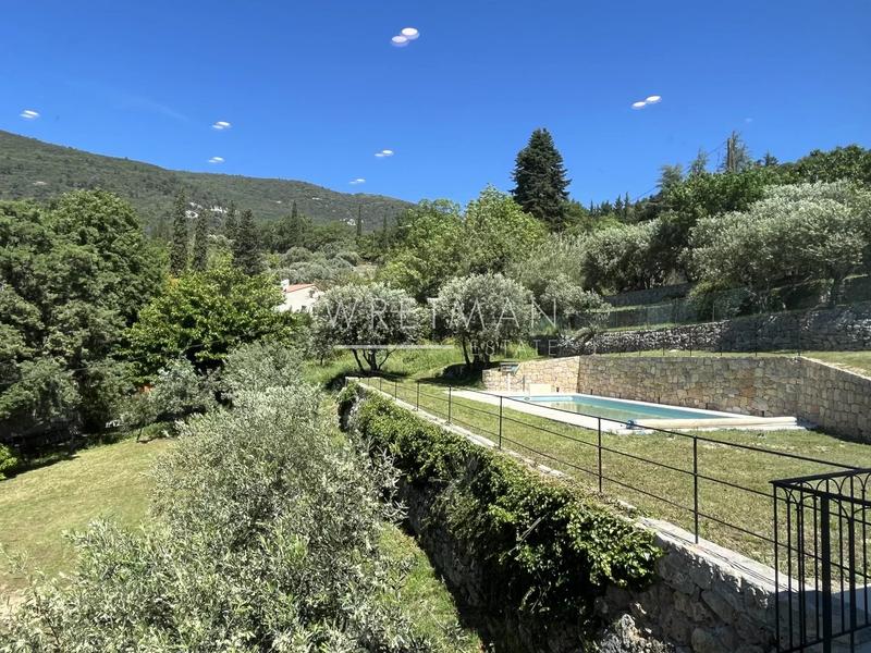 Villa - 210 m² - 5 pièces