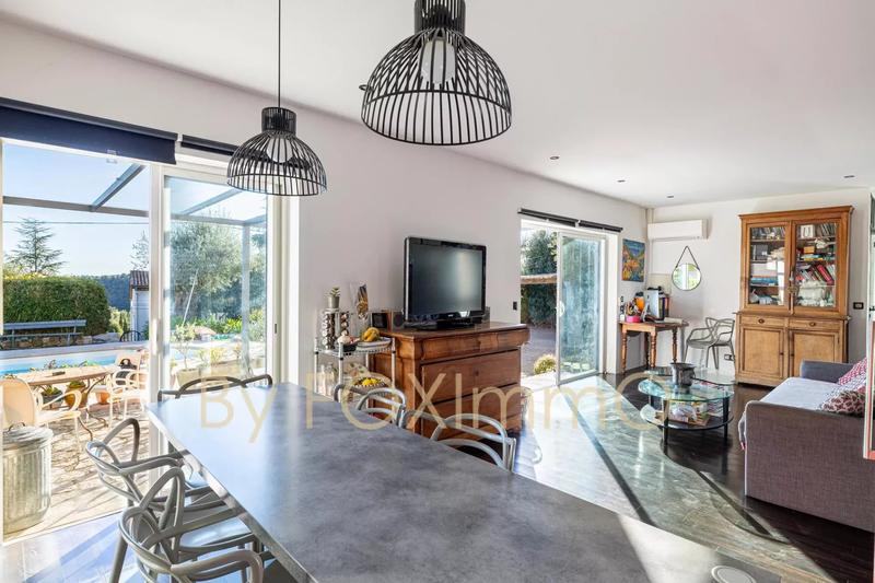 Villa - 195 m² - 8 pièces