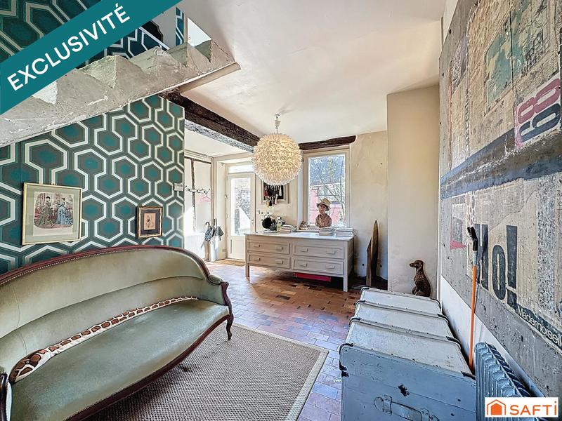 Maison - 222 m² - 8 pièces