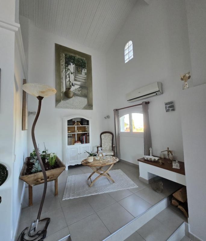 Villa - 215 m² - 12 pièces