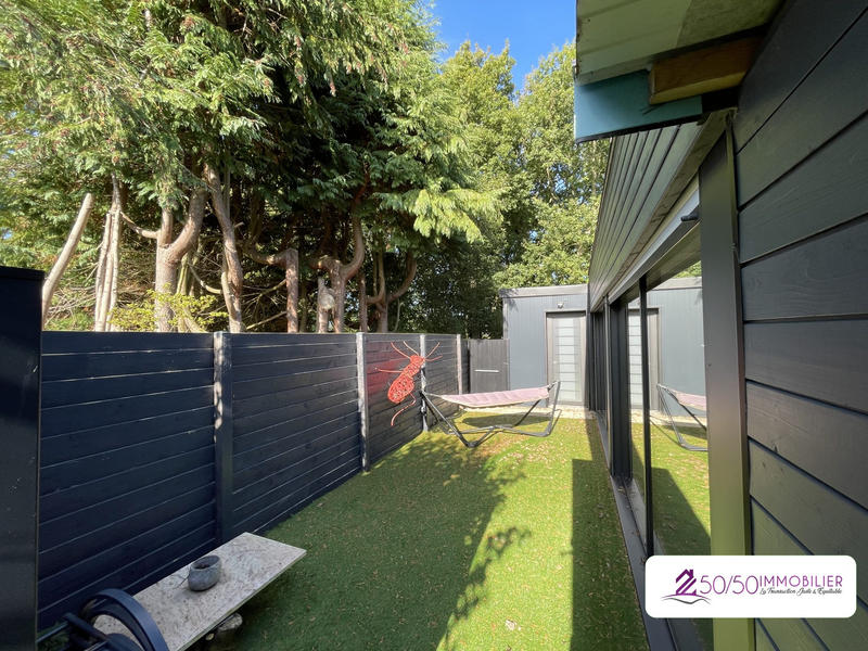 Maison - 252 m² - 9 pièces