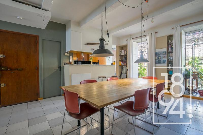 Duplex - 187 m² - 7 pièces