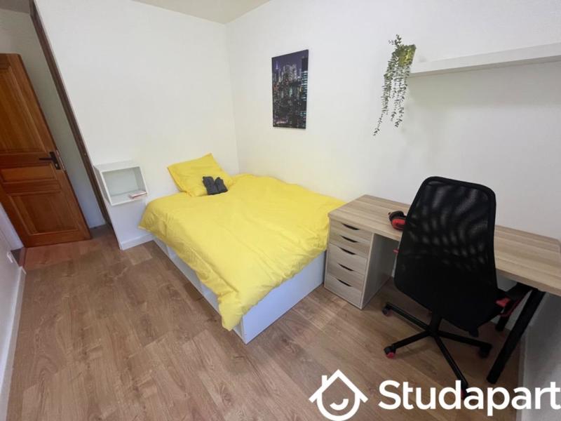 Chambre - 10 m² - 1 pièce