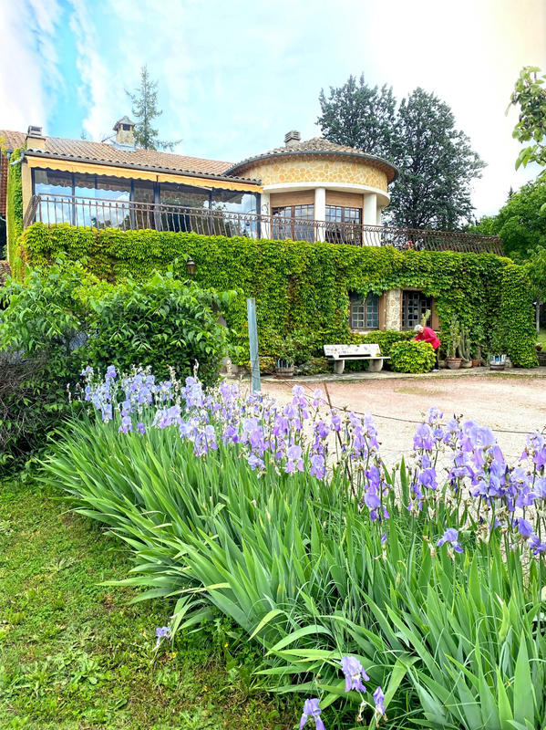 Maison - 220 m² - 9 pièces