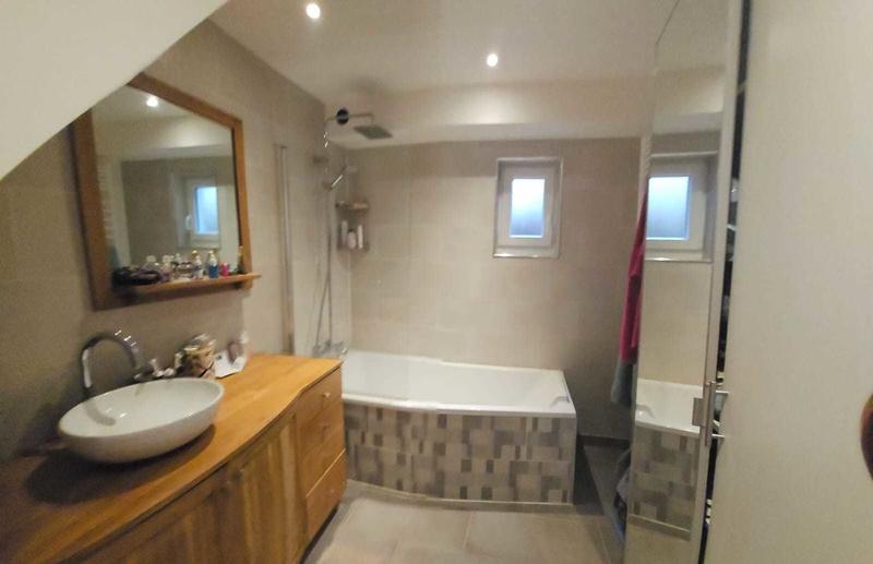 Maison de village - 90 m² - 3 pièces