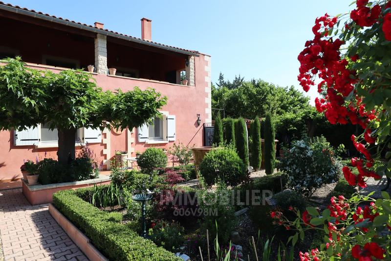 Villa - 292 m² - 12 pièces